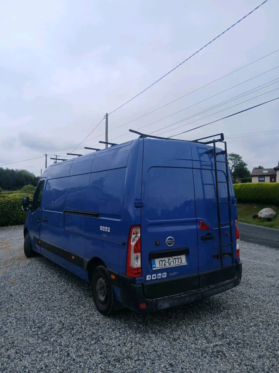 172 nissan v400 taxed and tested - Image 4