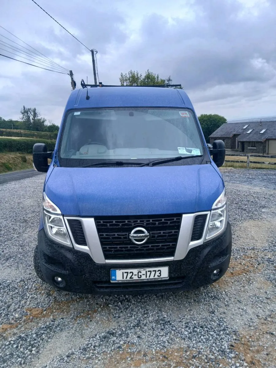 172 nissan v400 taxed and tested - Image 2