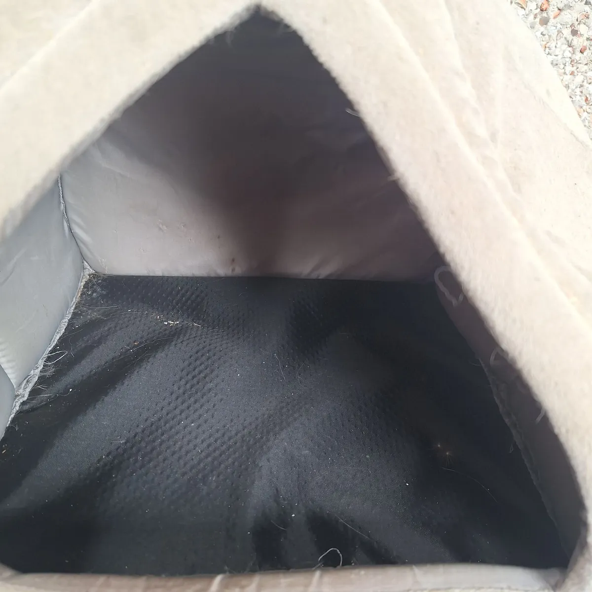 FREE Cat Bed / Cave (Outdoor used, needs cleaning - Image 4