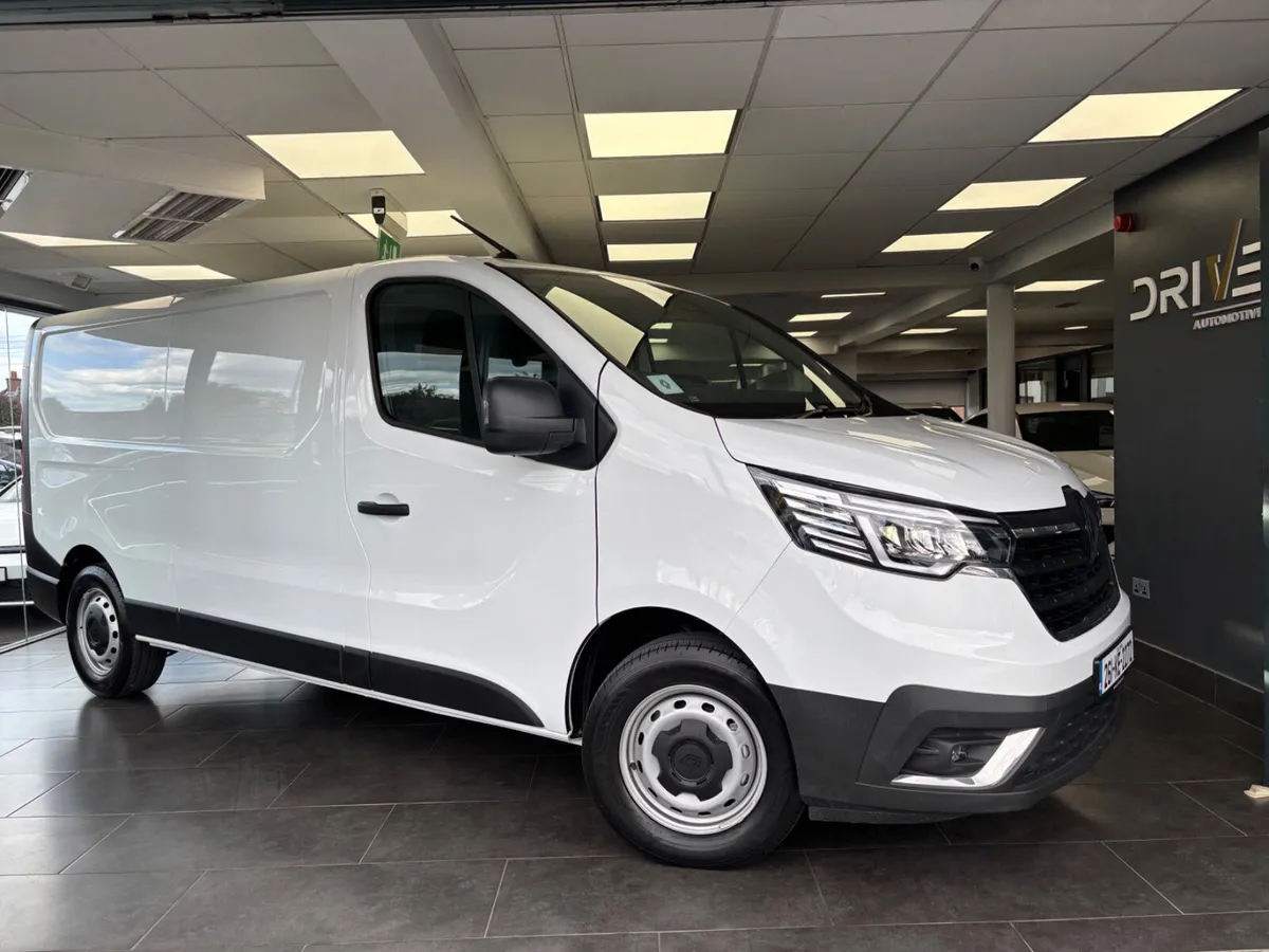 261 Renault Traffic LWB  130 BHP - Image 1