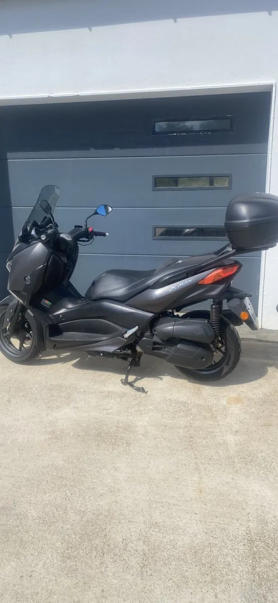 Yamaha XMAX - Image 1