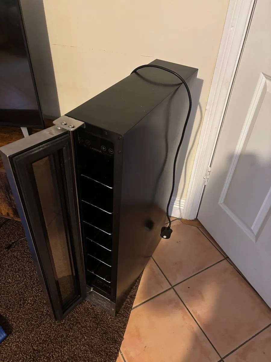LAMONA High End 7 Btl Wine Cooler 1 year Old - Image 1