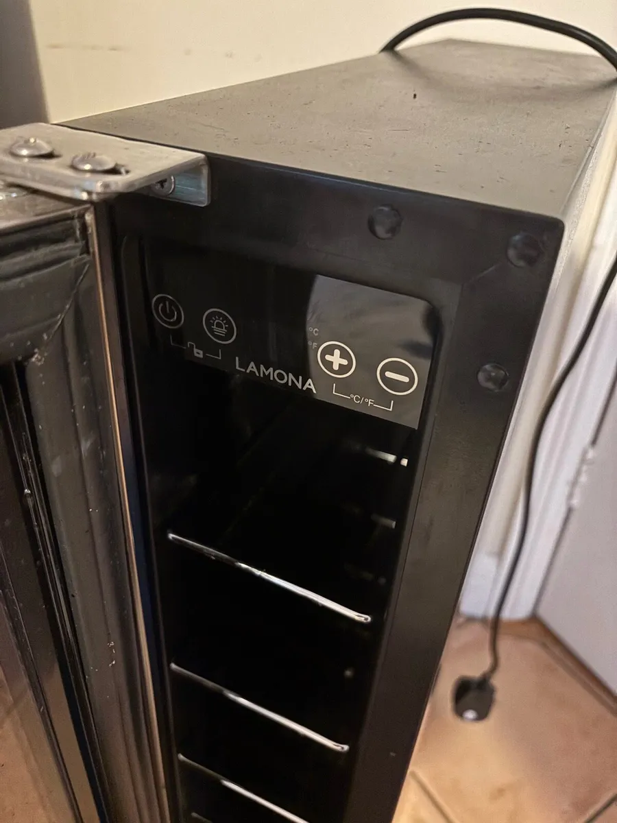 LAMONA High End 7 Btl Wine Cooler 1 year Old - Image 2