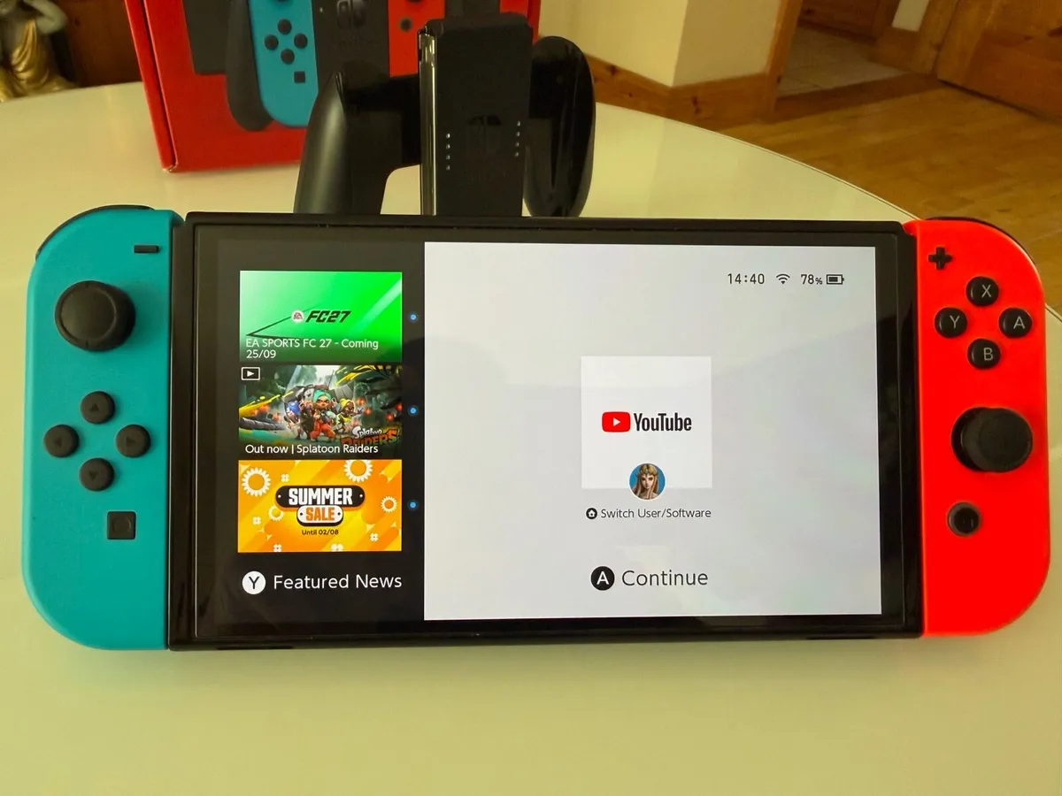 Nintendo switch Oled Like new - Image 4