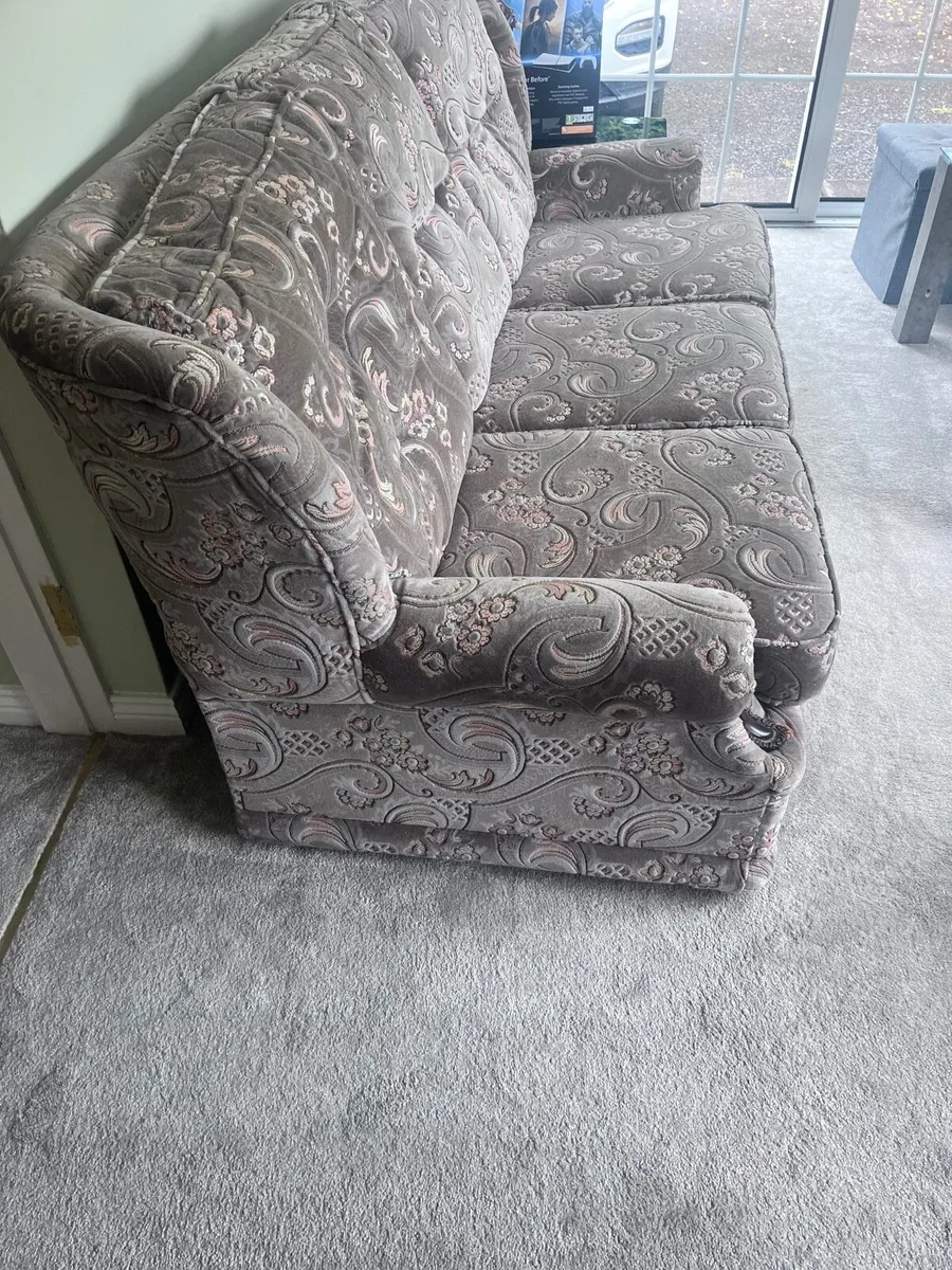 Couch - Image 2