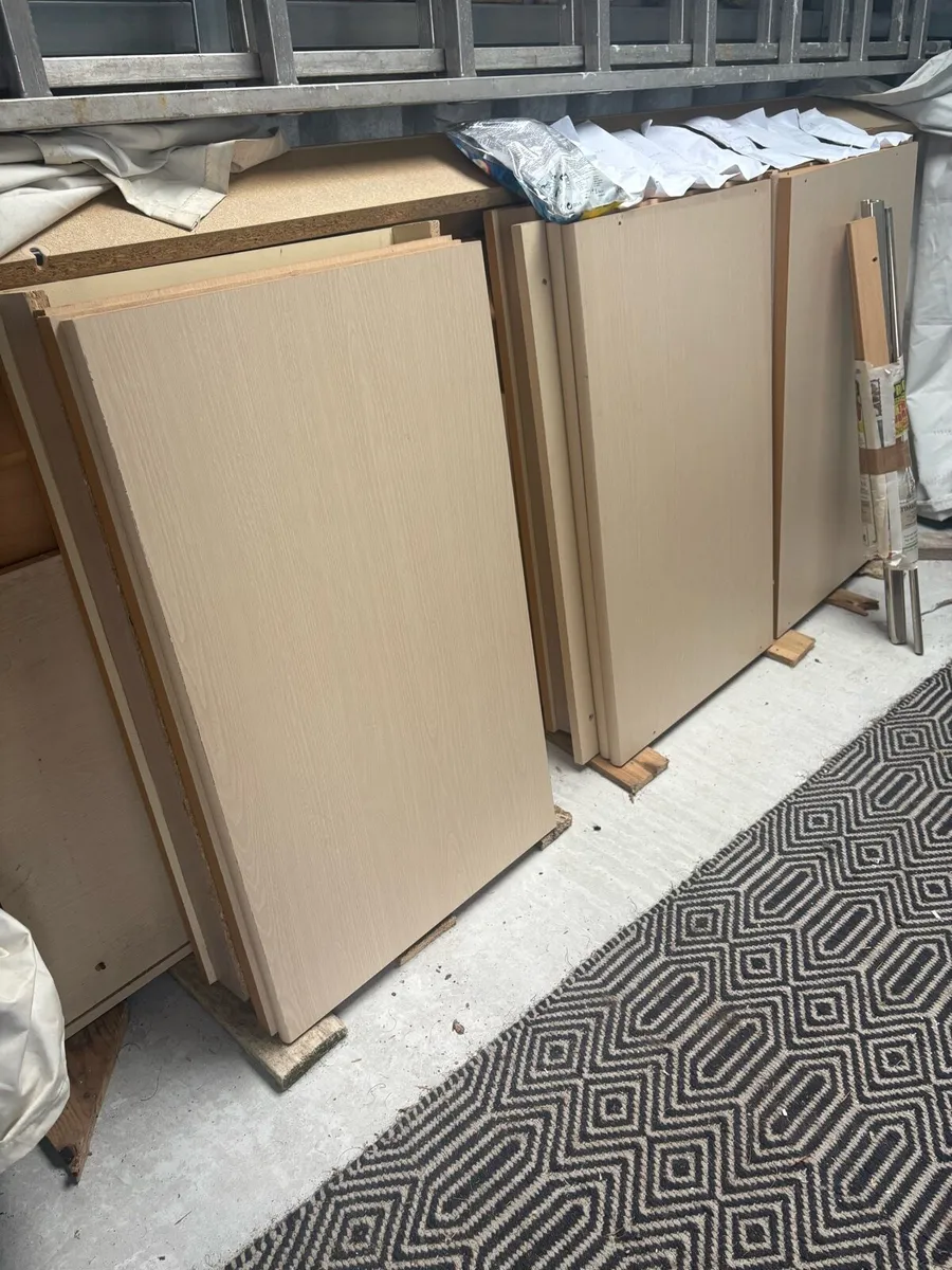 Wardrobe with sliding doors - Image 1