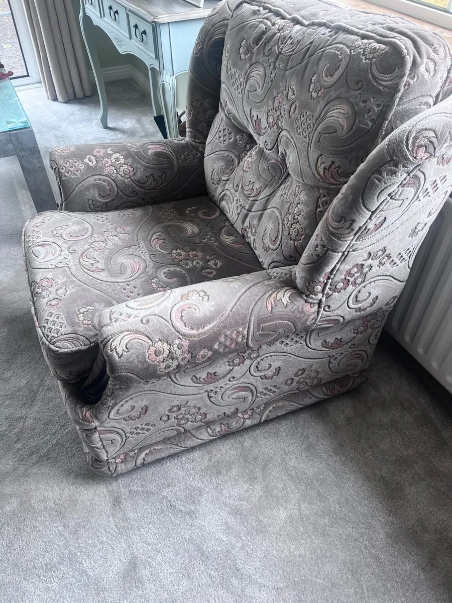 Couch - Image 4