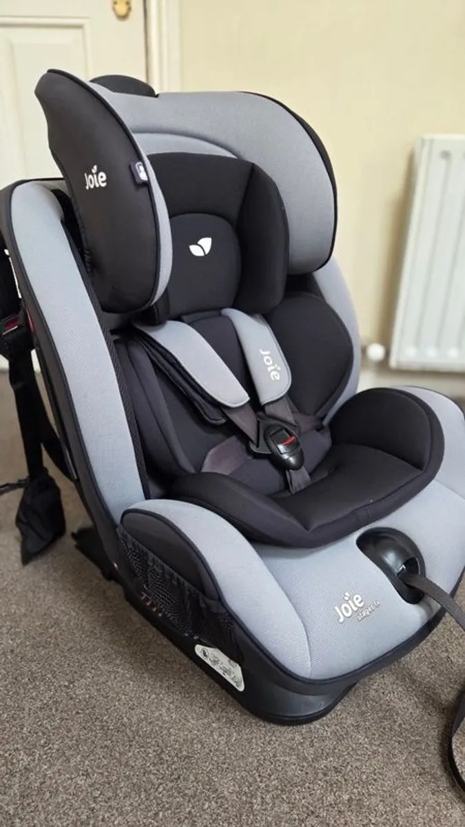 Joie Stages FX Car seat - Image 1