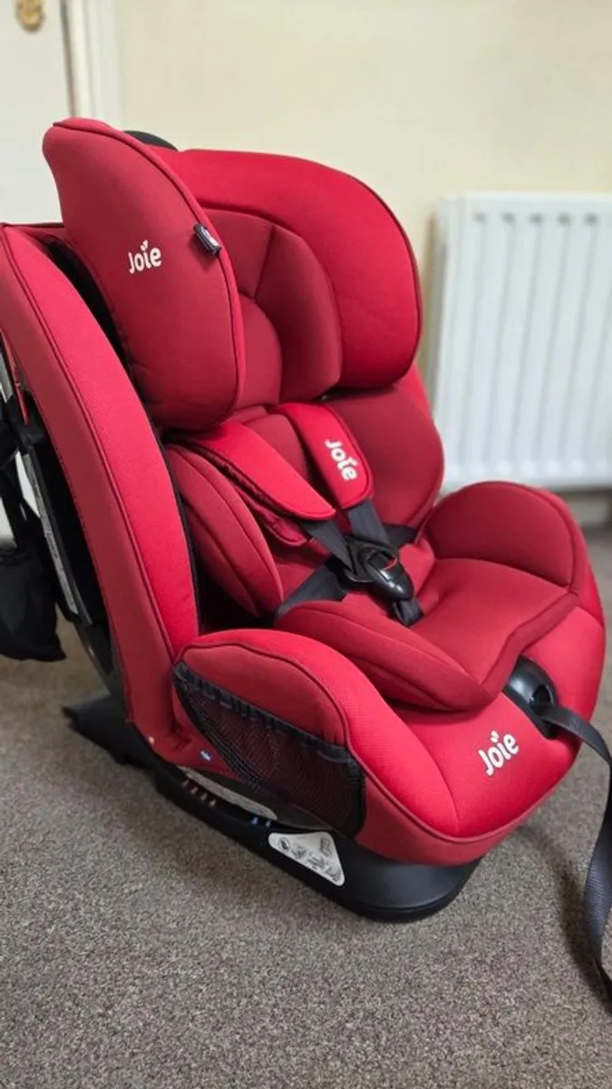 Joie Stages FX Car seat - Image 1