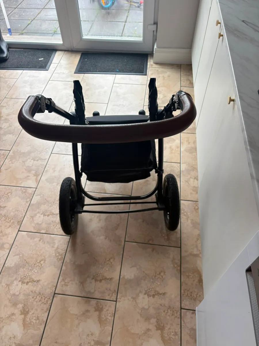 Ickle Bubba Travel System - Image 3