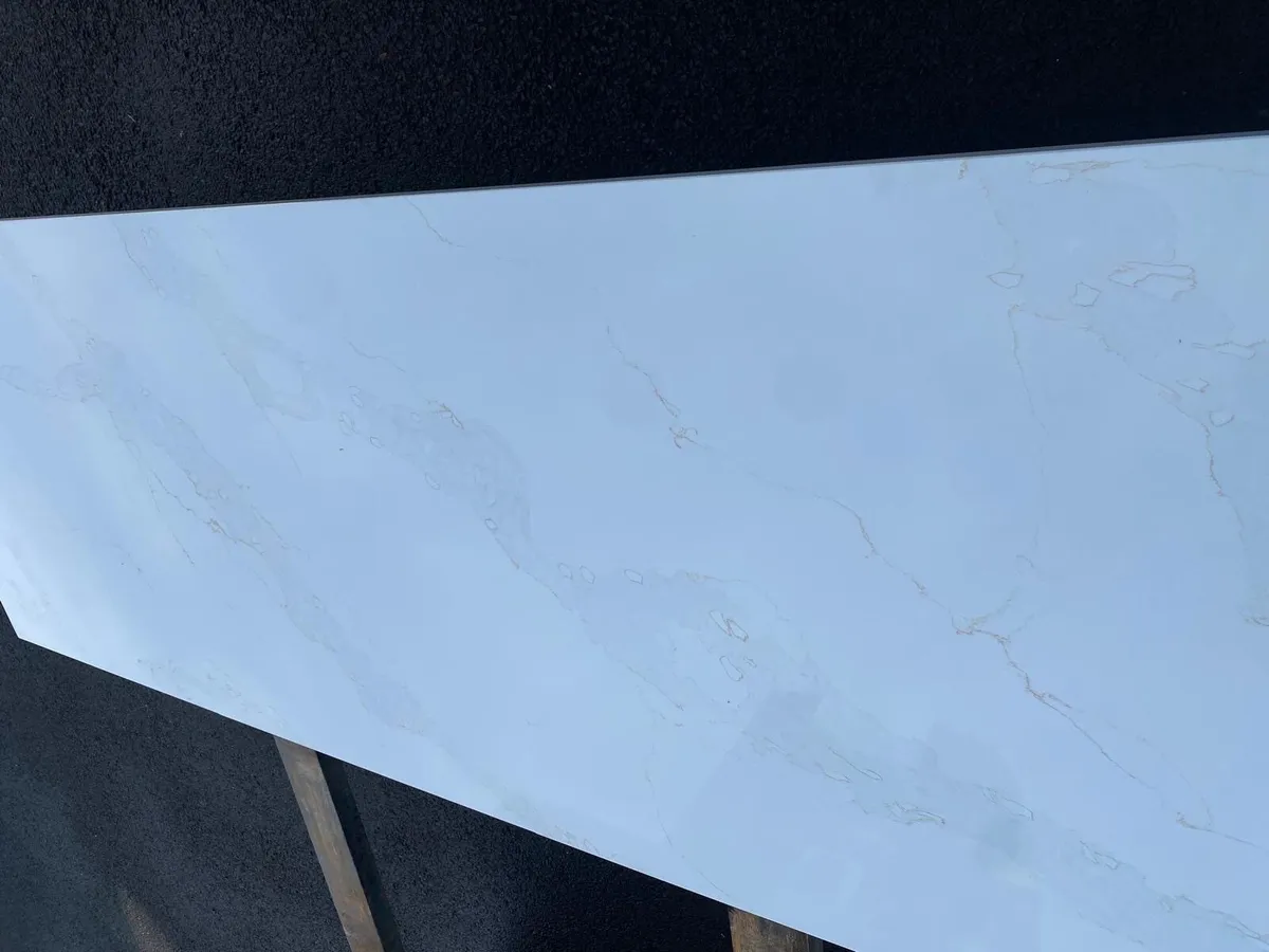 Quartz worktops - Image 2