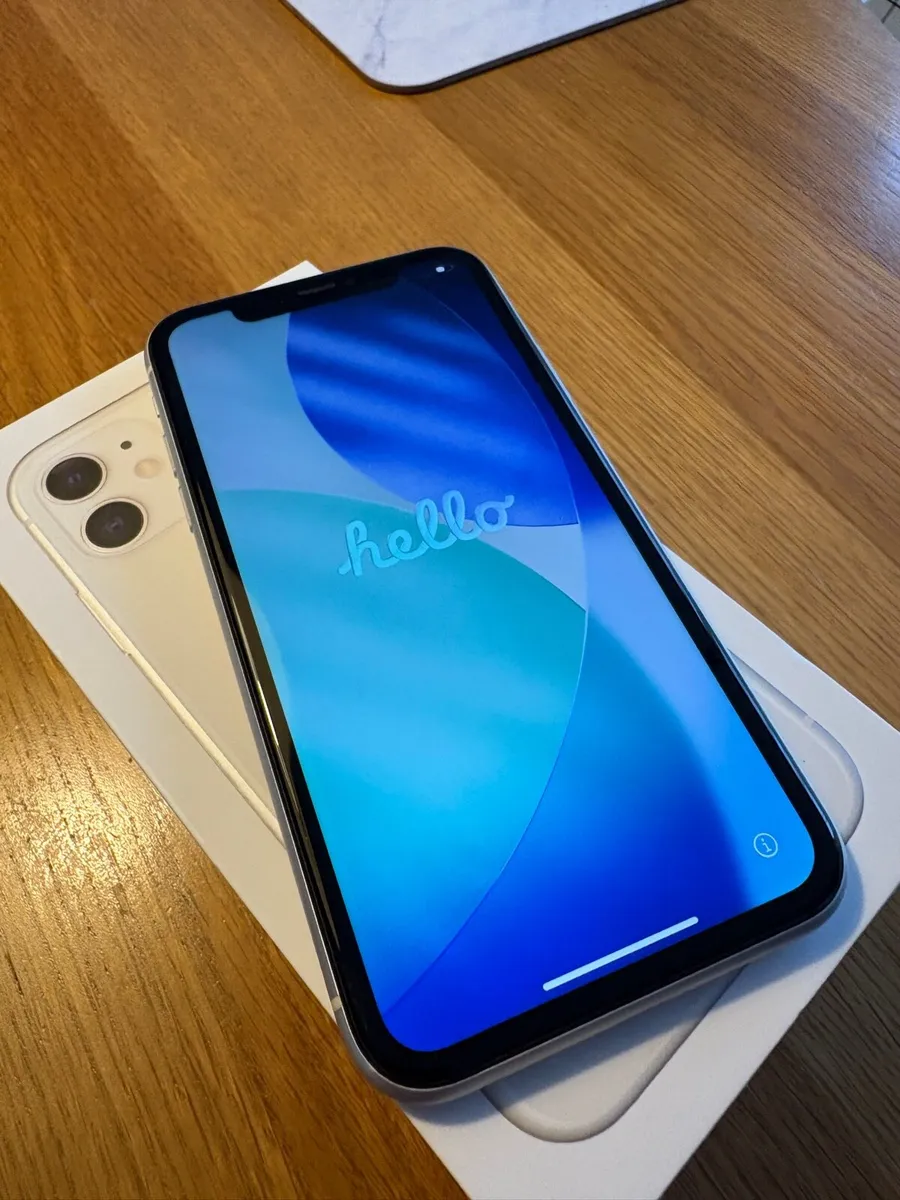 iPhone 11 128Gb White - Image 1