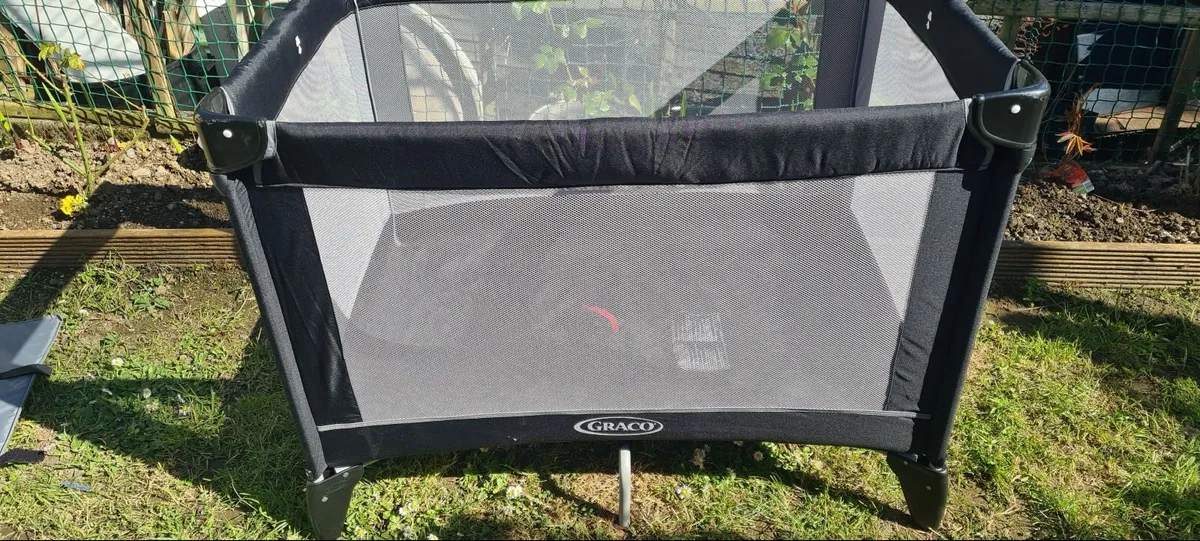 Graco Countour Electra Delux with Bassinette - Image 3