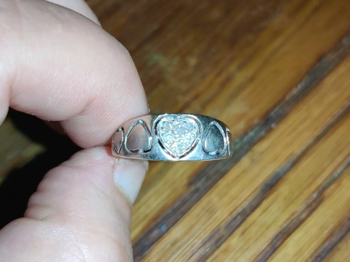 CHUNKY DIAMOND HEART, 9CT WHITE Gold New Ring ! - Image 3