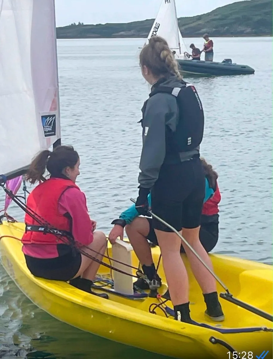 Topaz Sailing Dingy - Image 3