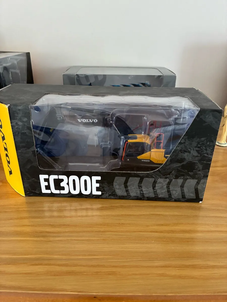 Volvo diggers 1:50 1/32 - Image 2