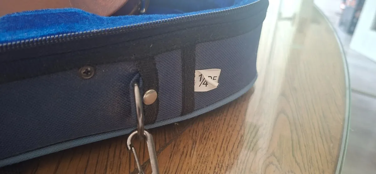 Junior violin 1/4 - Image 2