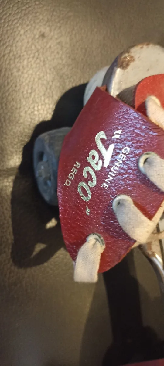 Old Roller Skates - Image 2
