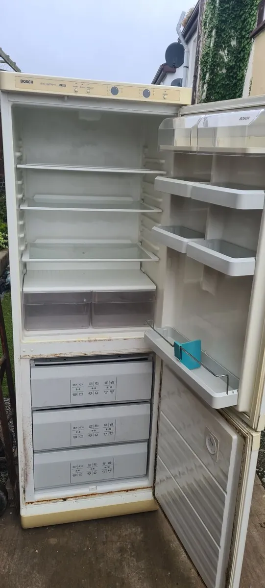Fridge Freezer Free standing Bosch Duo System - Image 1