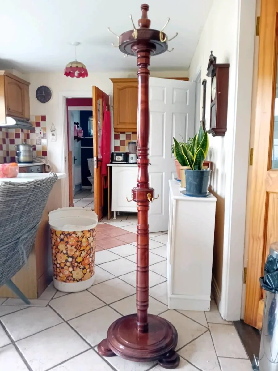 Coat rack - Image 1
