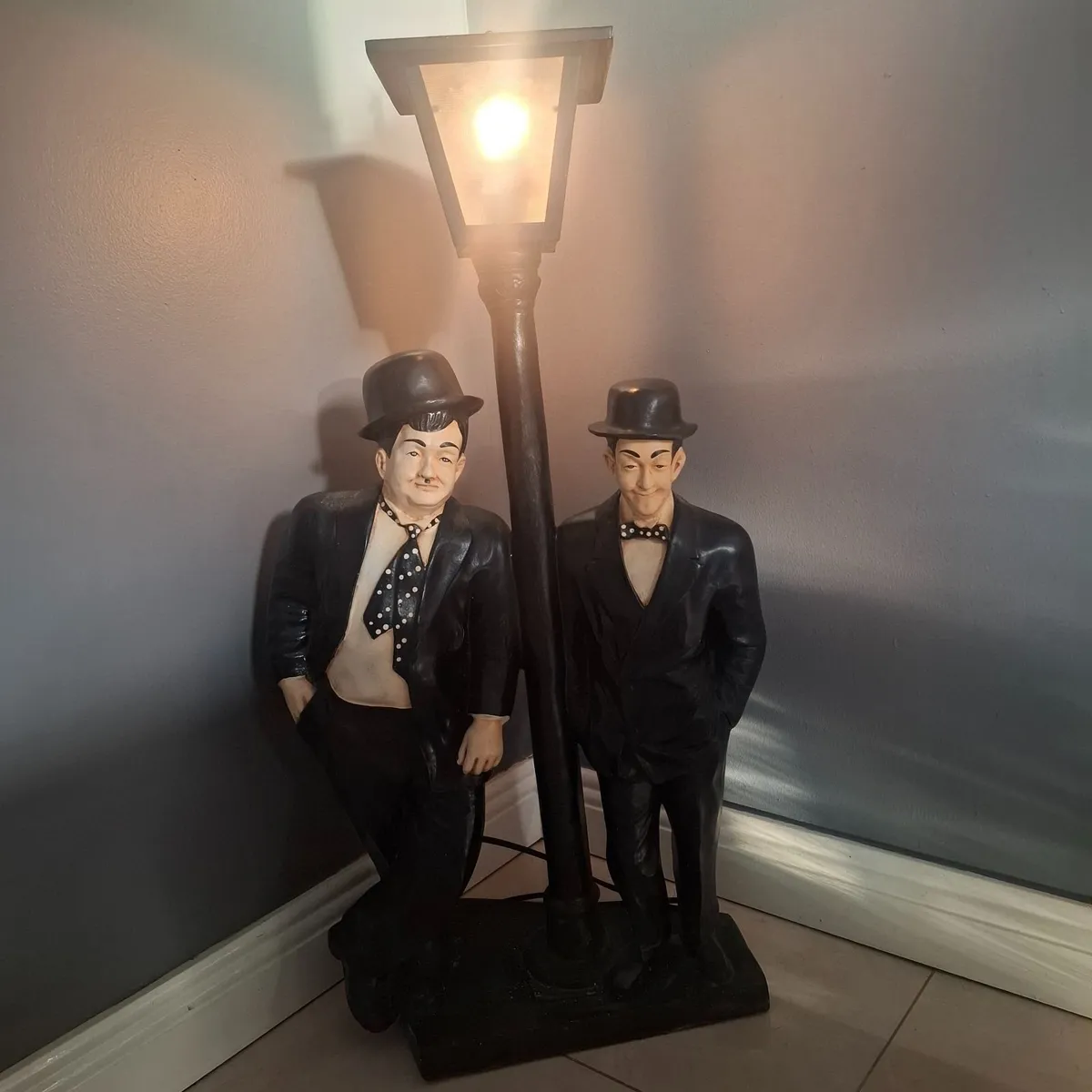 Laurel and Hardy Lamp - Image 3
