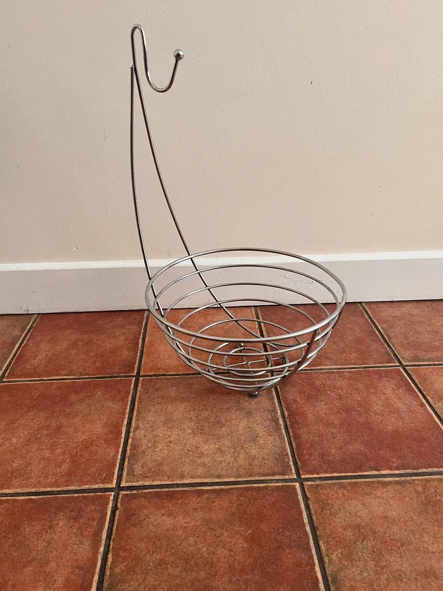 Metal Fruit Basket with Banana Hanger - Image 1