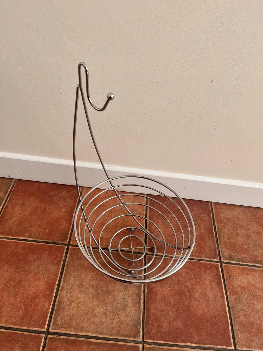 Metal Fruit Basket with Banana Hanger - Image 2