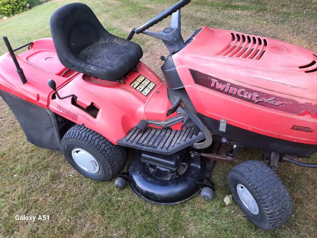 Castelgarden ride on mower - Image 2