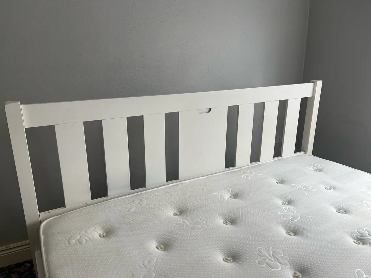 Super Kingsize bed frame and mattress - Image 1