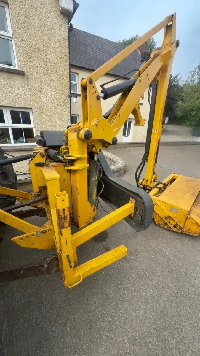 McConnel hedge cutter - Image 1