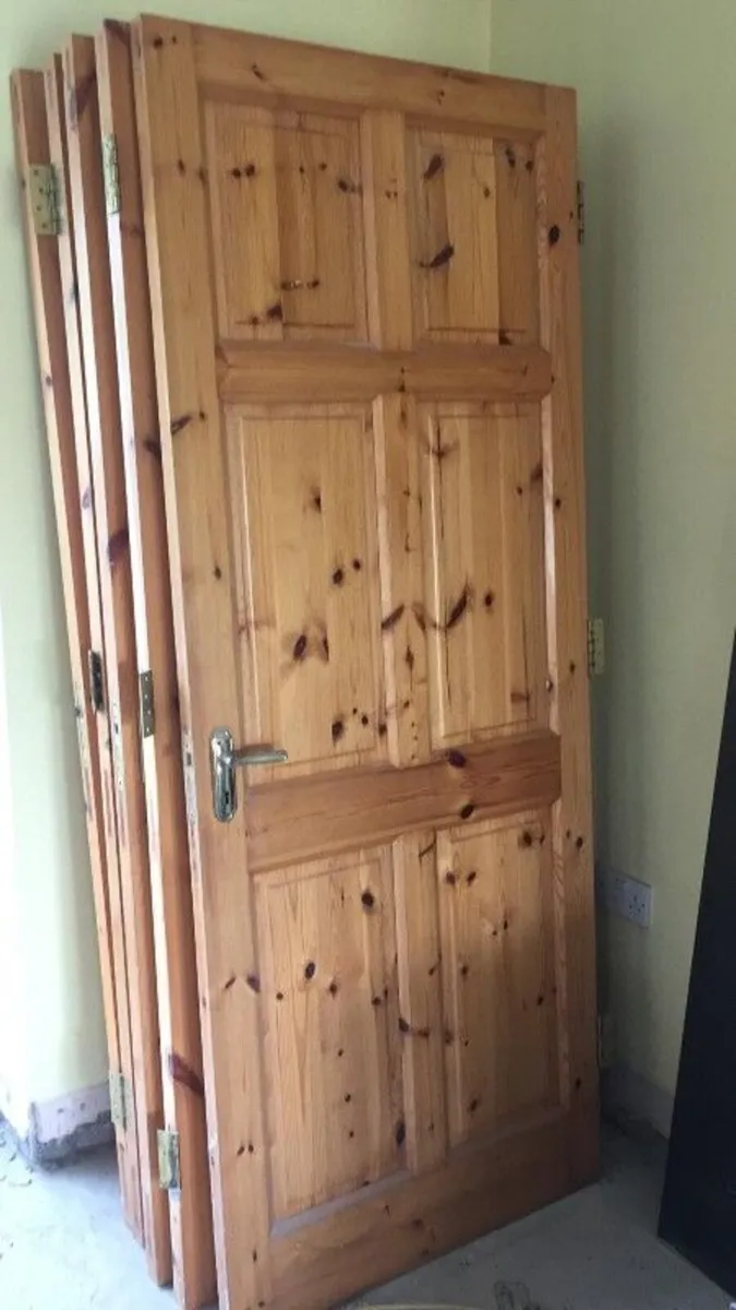 Full set of good quality solid wood internal pine - Image 4