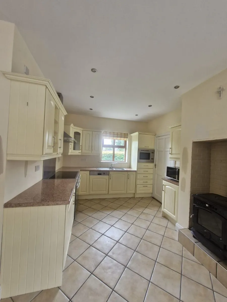 Kitchen - Image 3