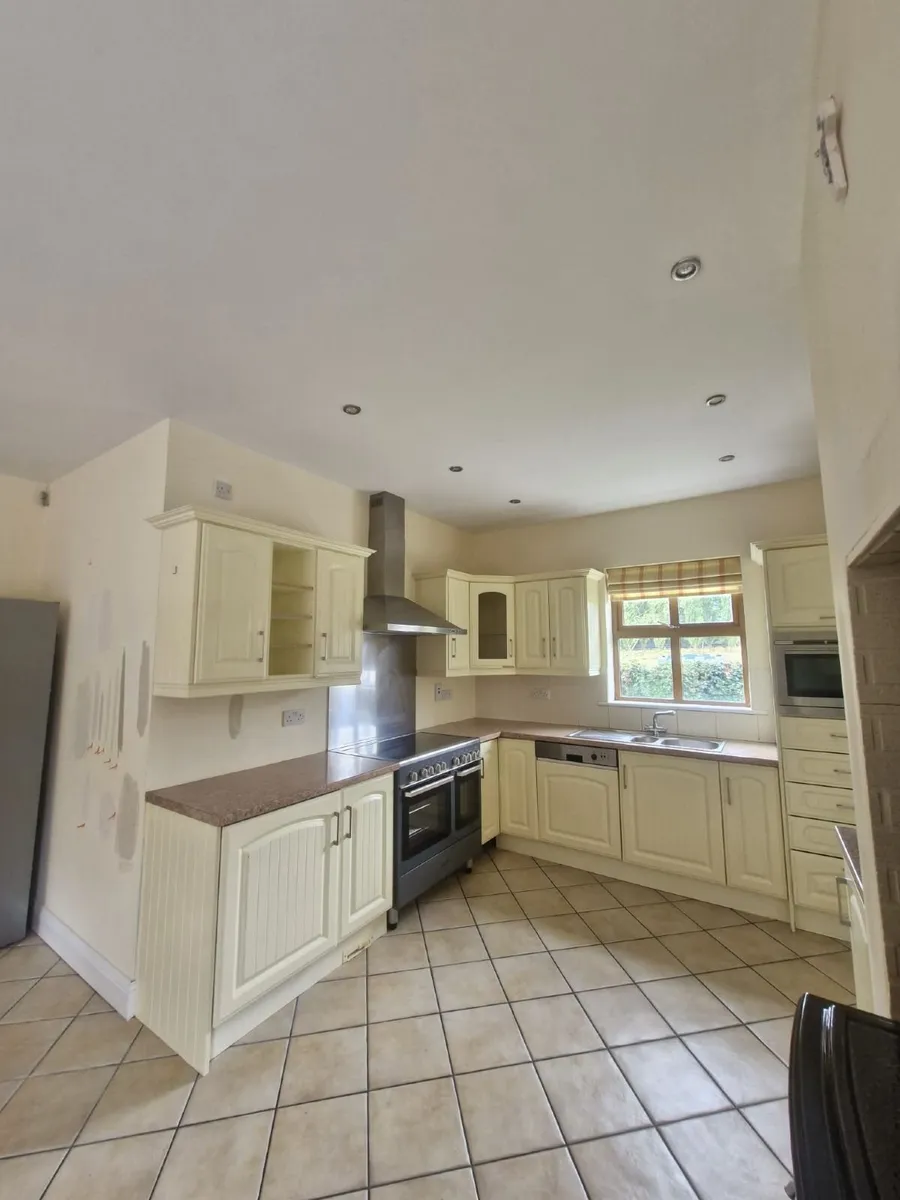 Kitchen - Image 2