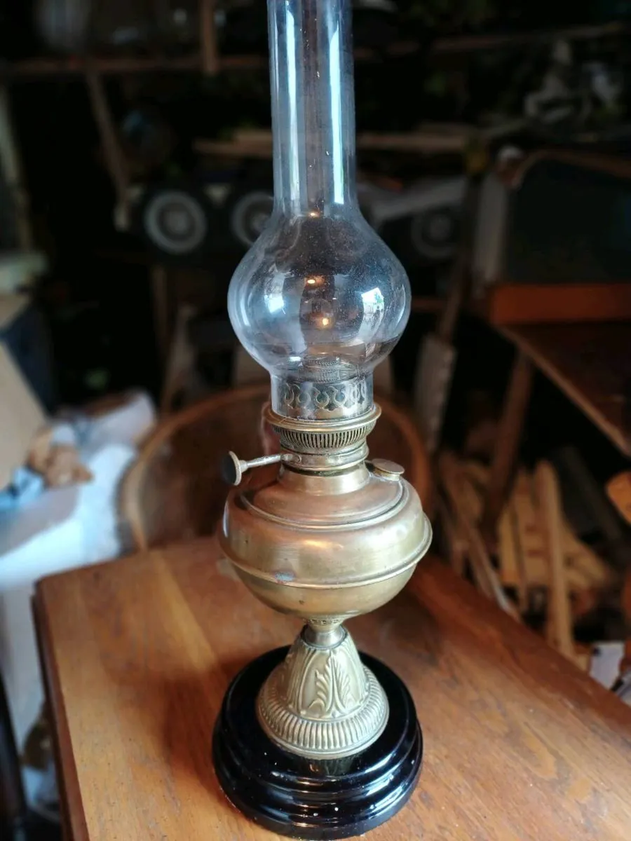 Antique Kerosene Lamp - Image 2