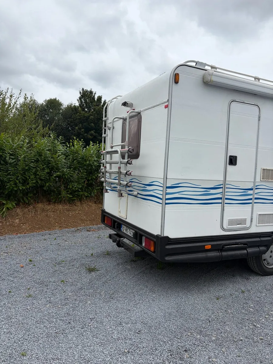 Camper van - Image 2