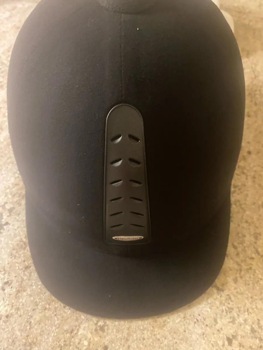 Girls riding helmet - Image 1