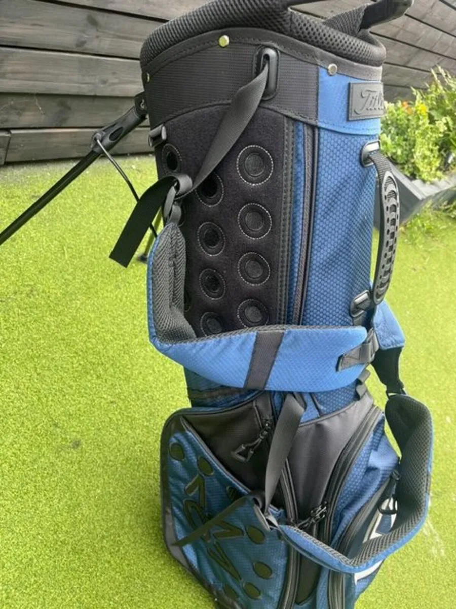 Scotty Cameron Circle T Navy Blue Golf Bag - Image 2