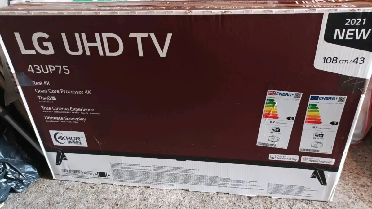 LG 43" UHD 4K Smart TV
