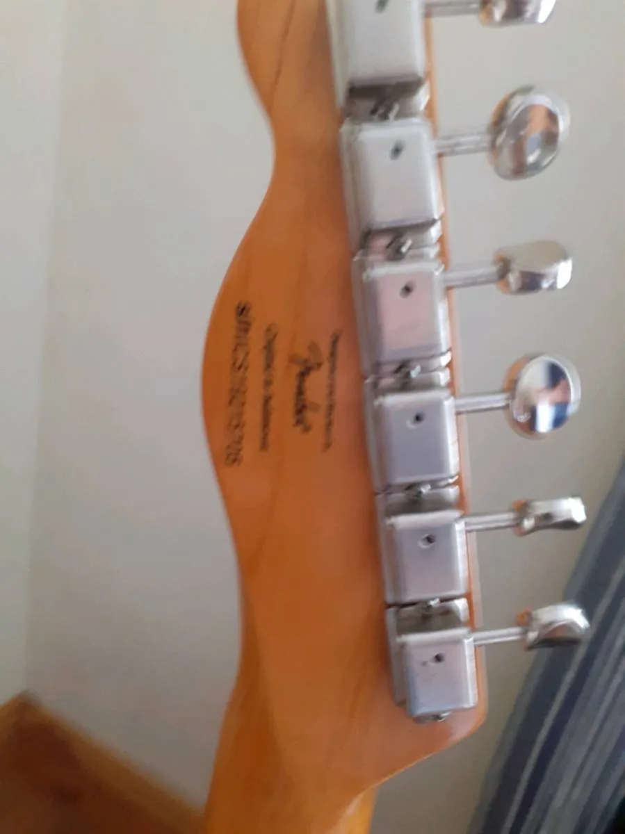 Guitar - Image 4