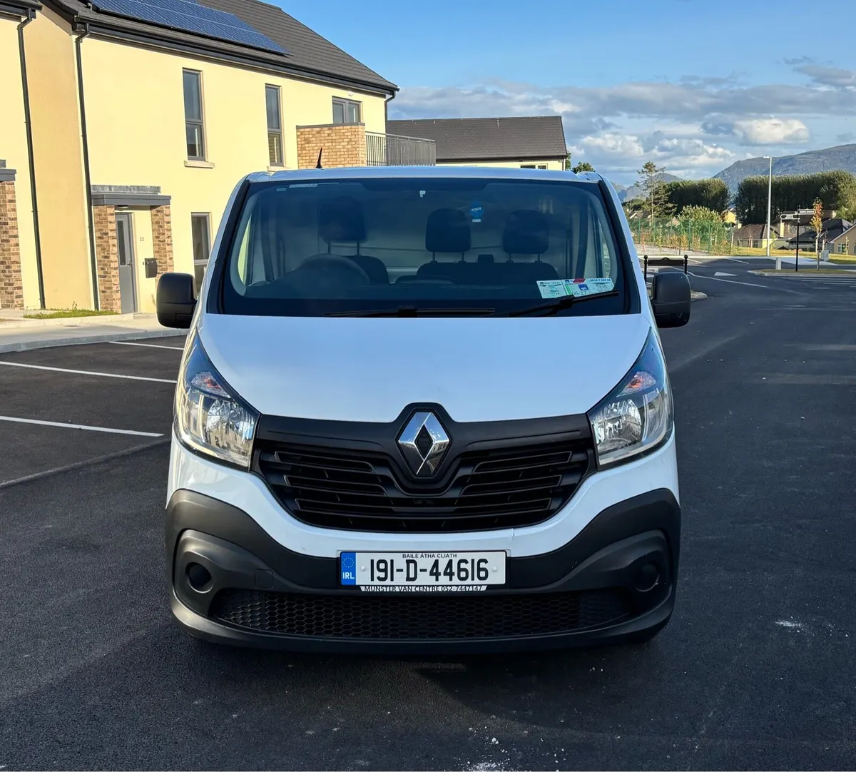 2019 Renault Trafic. Tax 01.27 & Doe 09.26. €7650. - Image 2