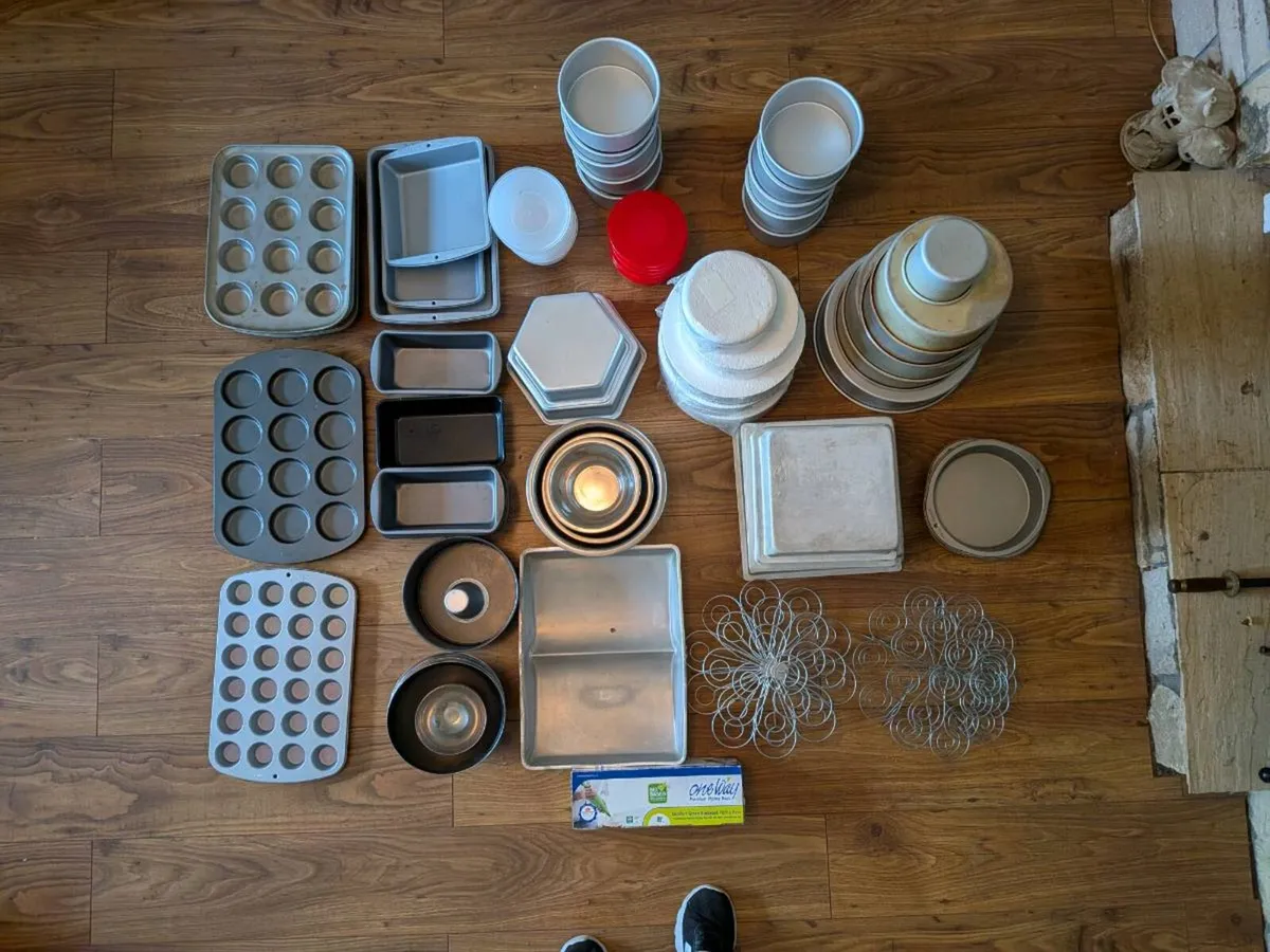PME Cake Tins of various sizes and shapes. - Image 2
