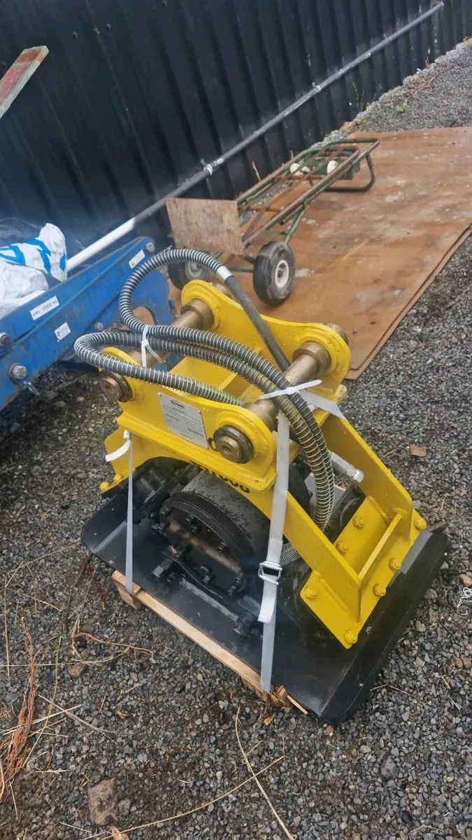 Hydraulic Compactor Plate - Image 1