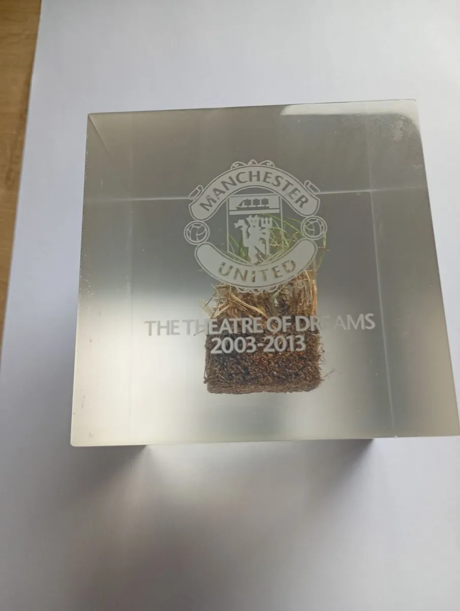 Man United Memrobelia - Image 1