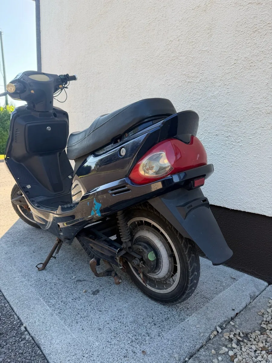 Electric Moped - Image 2