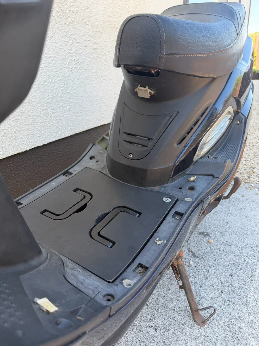 Electric Moped - Image 4