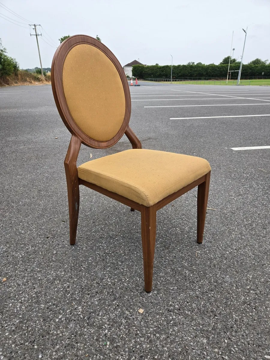 Stackable chairs - Image 2