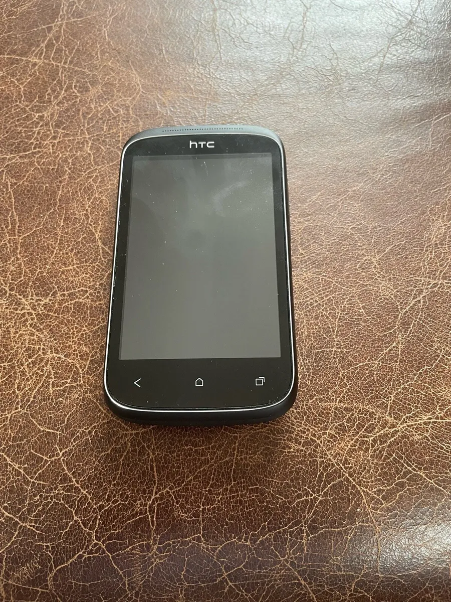 HTC desire C mobile phone - Image 1