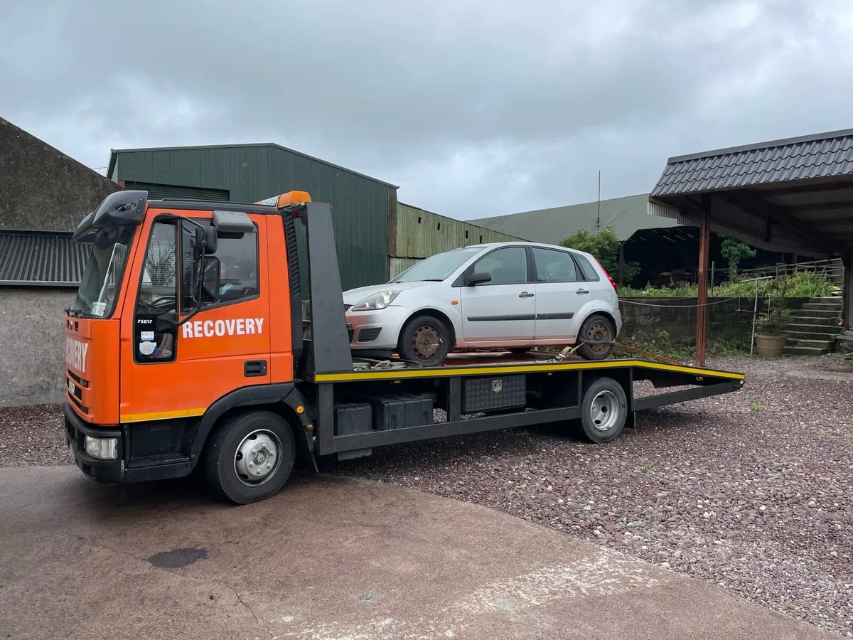 02 Iveco beaver tail, 12mth Doe, taxed, low km - Image 2