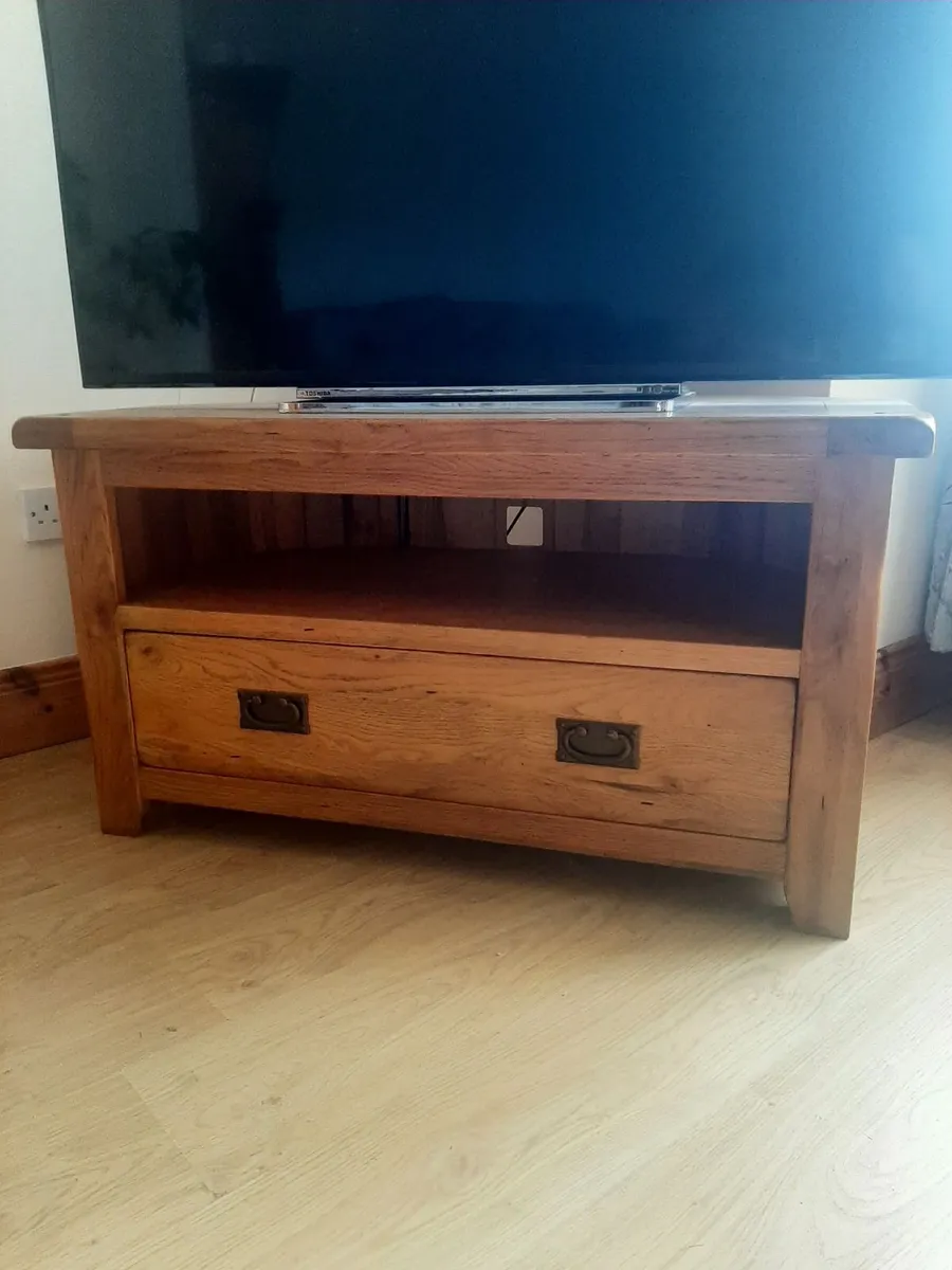 Oak corner tv unit - Image 1