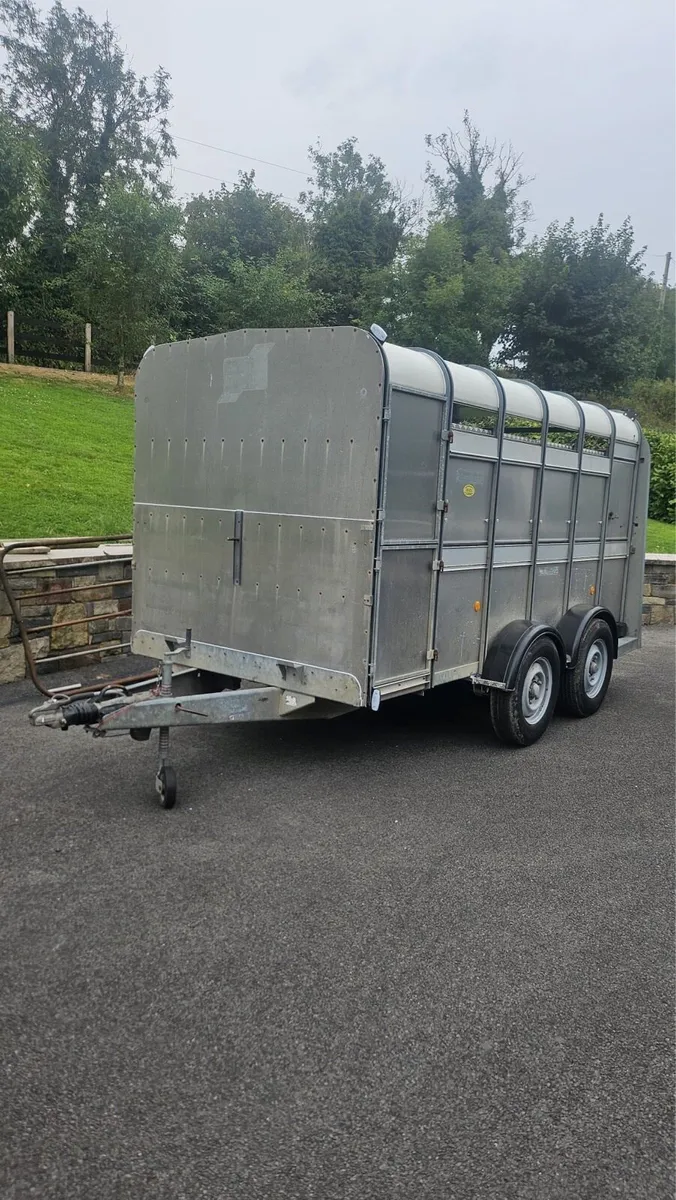 Cattle trailer - Image 1